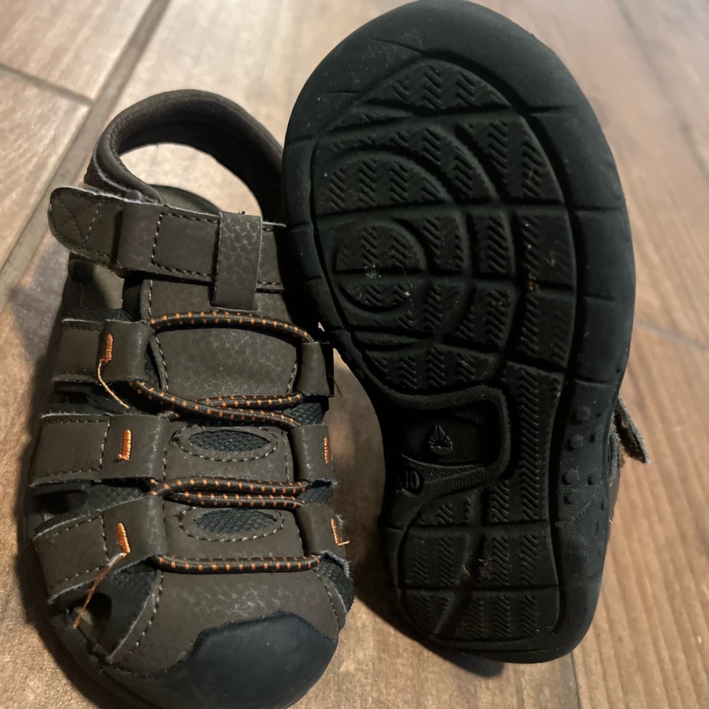 Sandals - Picture 3 of 4